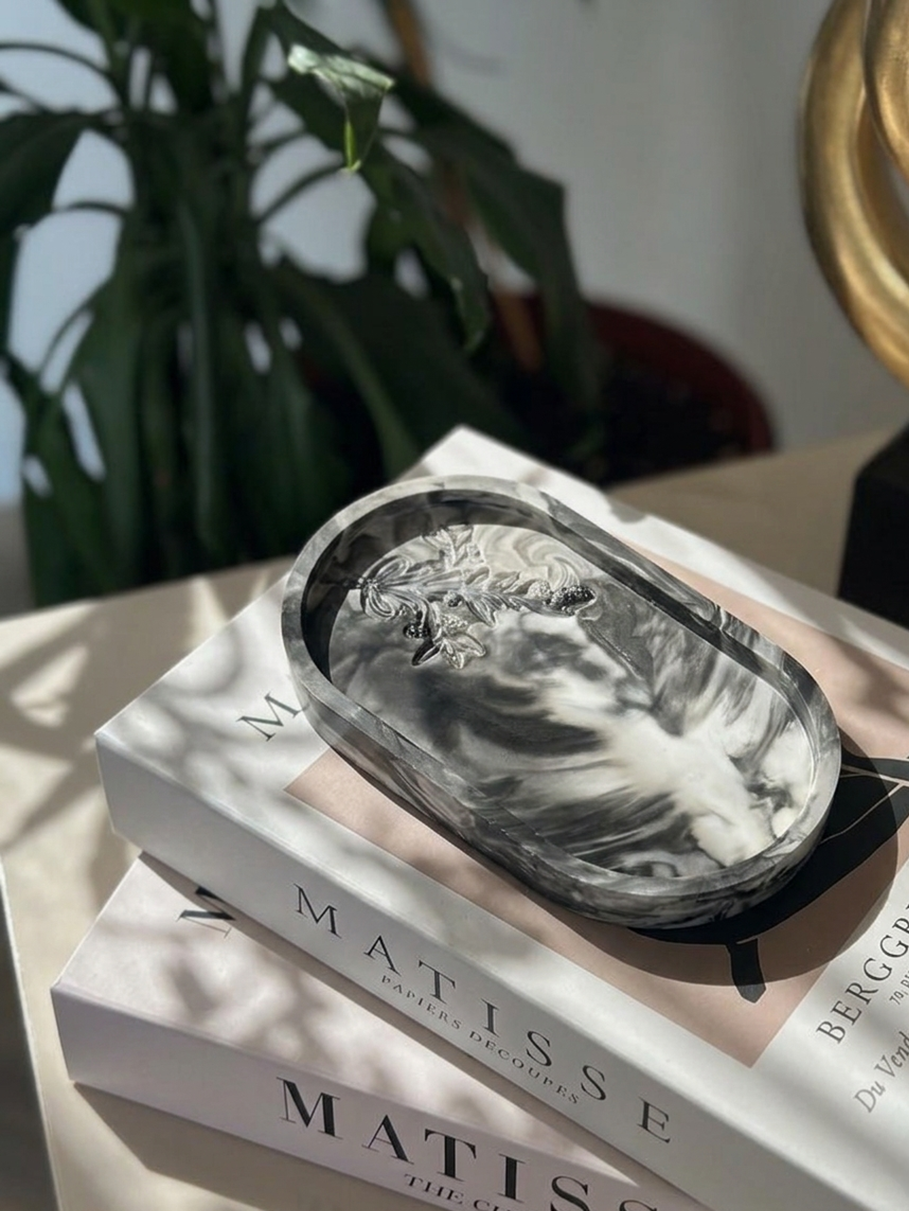 Handmade Jesmonite Oval Decorative Tray – Monochrome Storm with Floral Detail